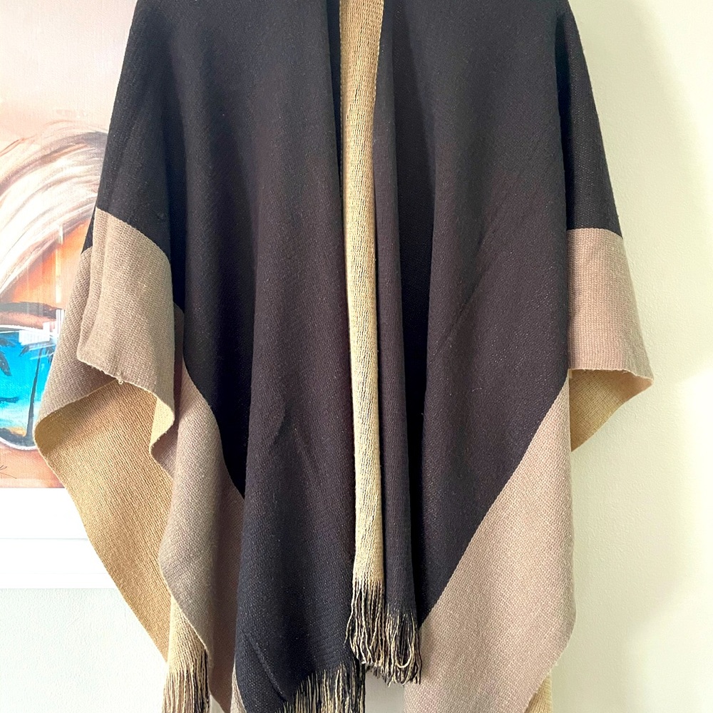 Black/Nude Sweater Wrap/Poncho